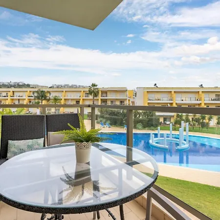 #010 Marina View Pool & Balcony * البوفيرا