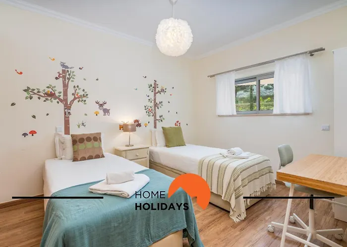 #010 Marina By Holidays *