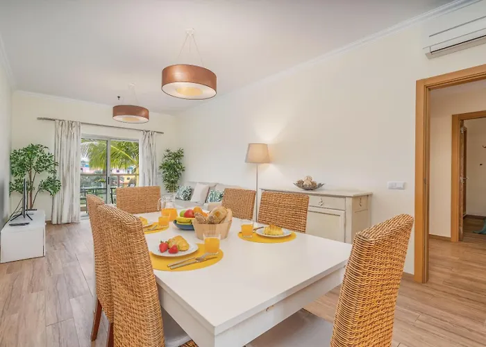 #010 Marina By Holidays *